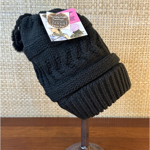 D&Y Black Ponytail Acrylic Knit Beanie Hat & Snood Vegan Faux Fur Poms Unisex - Picture 4 of 10